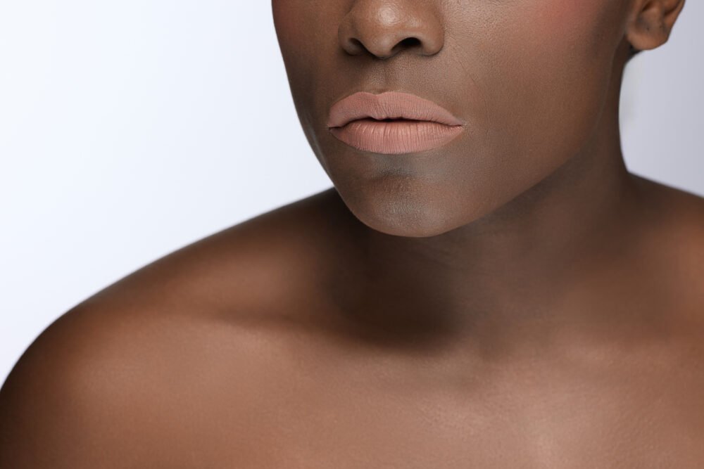 Batom Multifuncional Nude Brown – 3 em 1 (Lábios, Blush e Sombra) - Imagem 8