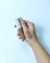 Batom Multifuncional Nude Brown – 3 em 1 (Lábios, Blush e Sombra) - Imagem 4
